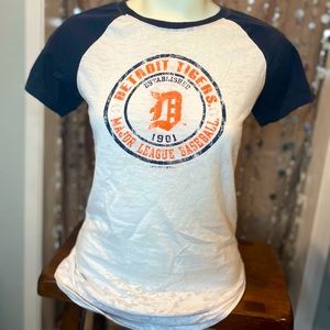 Licensed Detroit Tigers Short Sleeve Tee MEDIUM